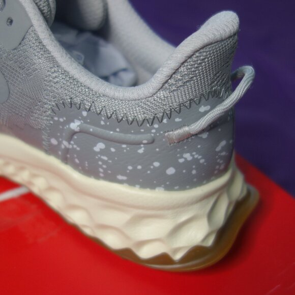 New Balance FRESH FOAM Garo Trail Running Grey Size US Mens 8.5 Mens D Medium - Picture 10 of 16